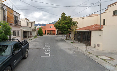 Casa en Remate Bancario en C. Los Cantos, Acueducto, Saltillo, Coah. (65% debajo de su valor comercial, solo recursos propios)