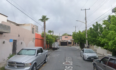 Casa en Remate Bancario en C. Los Cantos, Acueducto, Saltillo, Coah. (65% debajo de su valor comercial, solo recursos propios)