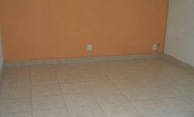 RENTO CASA AMPLIA Y SUPER UBICADA