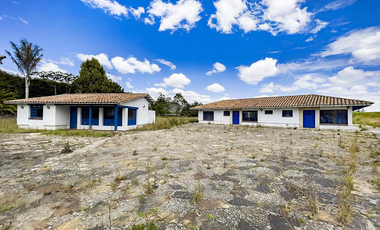 CASA EN VENTA SECTOR VEREDA PUEBLO VIEJO GRANJAS LA VUELTA DEL RIO COTA