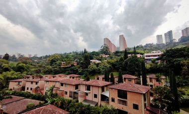 Venta de apartamento en Sabaneta, Las Lomitas