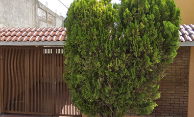 Casa en Remate Bancario en C. Sidney, Oceania, Saltillo, Coah. (65% debajo de su valor comercial)