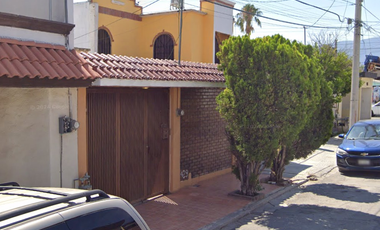 Casa en Remate Bancario en C. Sidney, Oceania, Saltillo, Coah. (65% debajo de su valor comercial)