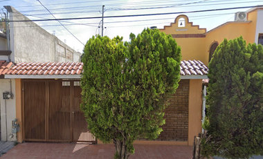 Casa en Remate Bancario en C. Sidney, Oceania, Saltillo, Coah. (65% debajo de su valor comercial)
