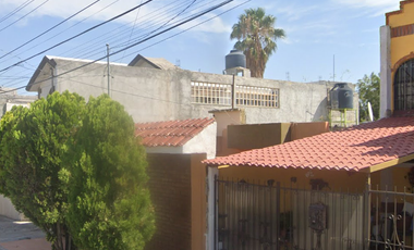 Casa en Remate Bancario en C. Sidney, Oceania, Saltillo, Coah. (65% debajo de su valor comercial)