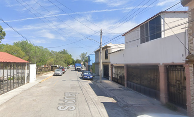 Casa en Remate Bancario en C. Sidney, Oceania, Saltillo, Coah. (65% debajo de su valor comercial)