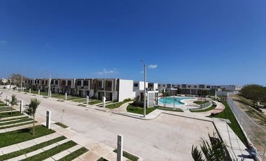 Amplia Vivienda Residencial en Clúster con Alberca
