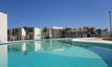 Amplia Vivienda Residencial en Clúster con Alberca