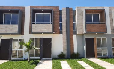 Amplia Vivienda Residencial en Clúster con Alberca