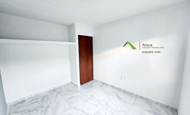 Amplia Vivienda Residencial en Clúster con Alberca