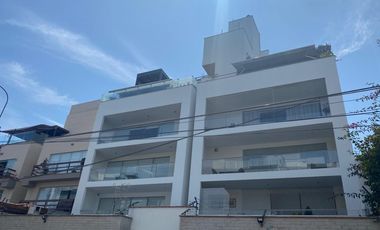 Lindo Dpto Amoblado de 3 dormitorios Cerca Colegio Santa María y C. C. Chacarilla