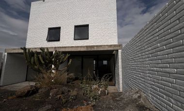 Casa de diseño único en ZIBATA Querétaro: lujo, confort y mobiliario hecho a medida. ¡Agenda tu visita !