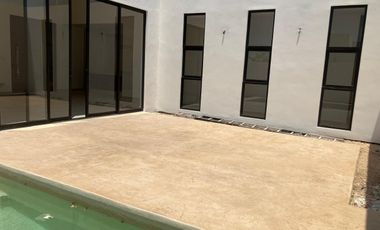 CASA EN VENTA EN PRIVADA INARA CHOLUL MÉRIDA