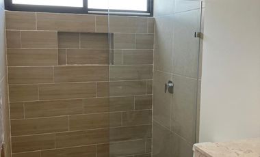 CASA EN VENTA EN PRIVADA INARA CHOLUL MÉRIDA