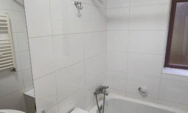 Departamento en Isla Teja, condominio Los Robles 1100