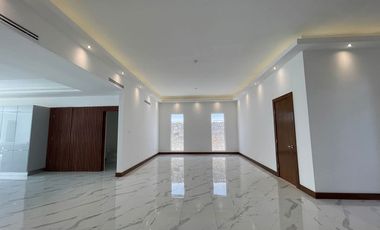 RESIDENCIA DE UNA PLANTA EN CAMPOS ELISEOS
