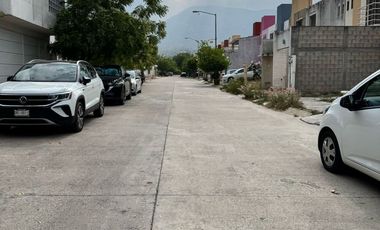SE VENDE CASA