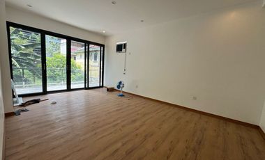 4BR HOUSE & LOT; VILLA KALAYAAN - TAGUIG CITY - FOR SALE