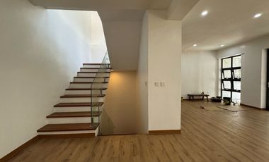 4BR HOUSE & LOT; VILLA KALAYAAN - TAGUIG CITY - FOR SALE