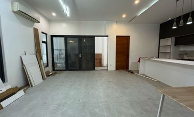 4BR HOUSE & LOT; VILLA KALAYAAN - TAGUIG CITY - FOR SALE