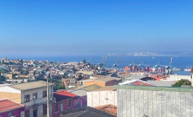 REBAJADA!!! Acogedora Casa Con Vista Al Mar En Cerro Cordillera