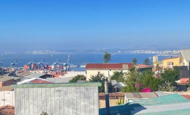 REBAJADA!!! Acogedora Casa Con Vista Al Mar En Cerro Cordillera