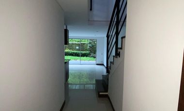 ARRIENDO CASA 4 HABITACIONES EN ENVIGADO