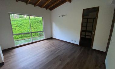 ARRIENDO CASA 4 HABITACIONES EN ENVIGADO