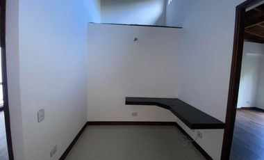 ARRIENDO CASA 4 HABITACIONES EN ENVIGADO