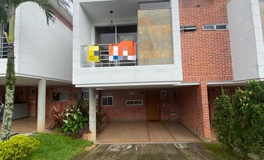 ARRIENDO CASA 4 HABITACIONES EN ENVIGADO