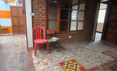 SE ARRIENDA LINDO APARTAMENTO EN EL CENTRO DE LA CIUDAD