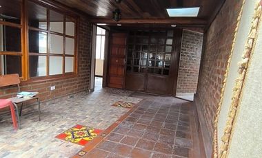 SE ARRIENDA LINDO APARTAMENTO EN EL CENTRO DE LA CIUDAD
