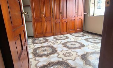 SE ARRIENDA LINDO APARTAMENTO EN EL CENTRO DE LA CIUDAD