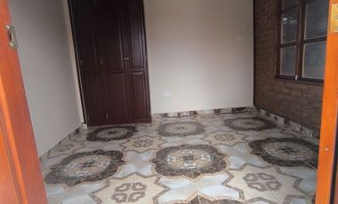 SE ARRIENDA LINDO APARTAMENTO EN EL CENTRO DE LA CIUDAD