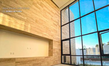 Casa en venta en Bosque Real con amenidades, 3 recámaras