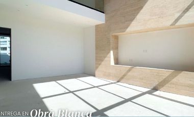 Casa en venta en Bosque Real con amenidades, 3 recámaras