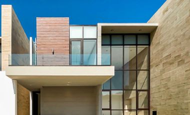 Casa en venta en Bosque Real con amenidades, 3 recámaras