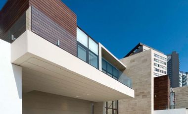 Casa en venta en Bosque Real con amenidades, 3 recámaras