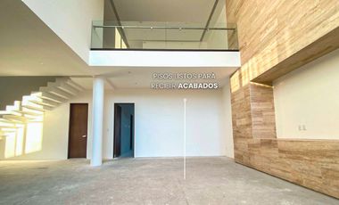 Casa en venta en Bosque Real con amenidades, 3 recámaras