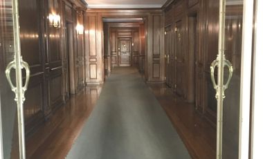 Excelente Departamento en Edificio de Gran Categoría - Recoleta