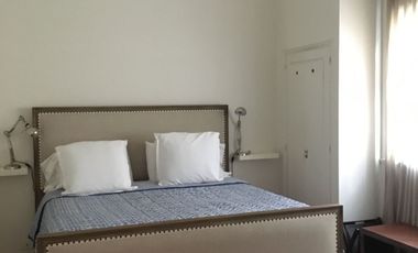 Excelente Departamento en Edificio de Gran Categoría - Recoleta