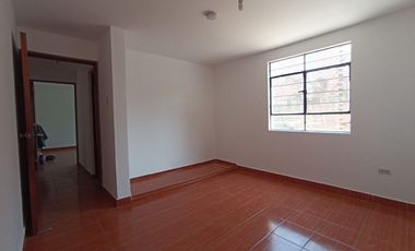 Se Vende Amplia Casa Con Excelente Distribucion