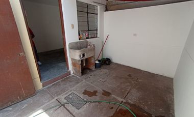 Se Vende Amplia Casa Con Excelente Distribucion
