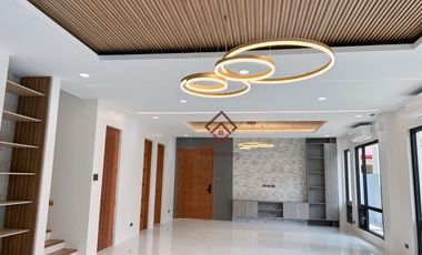 FOR SALE Spacious Brand New 6BR House in Tierra Nueva Village, Alabang, Muntinlupa - SH104