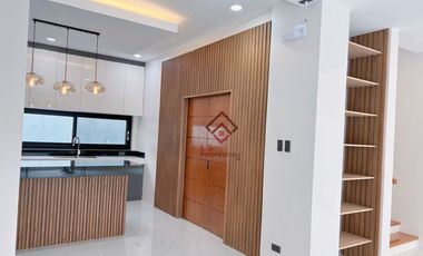 FOR SALE Spacious Brand New 6BR House in Tierra Nueva Village, Alabang, Muntinlupa - SH104