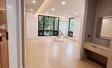 FOR SALE Spacious Brand New 6BR House in Tierra Nueva Village, Alabang, Muntinlupa - SH104