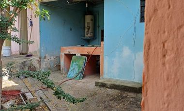 CASA EN VENTA COMO TERRENO,EN ZONA MUY CENTRICA, DE OAXACA DE JUAREZ