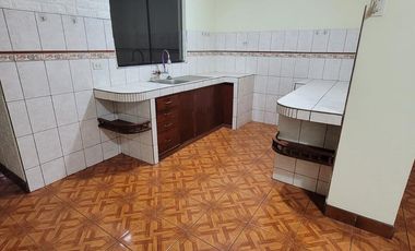 Casa a la Venta en San Juan de Lurigancho - Mangomarca