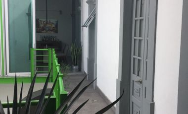 Casa Remodelada  con 6 departamentos en venta Centro Guadalajara