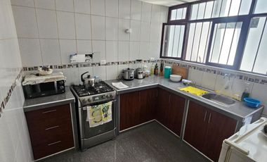 Se Vende Amplia Casa De 2 Pisos En Calle Guzmán Barrón - Trujillo (aipanaque)